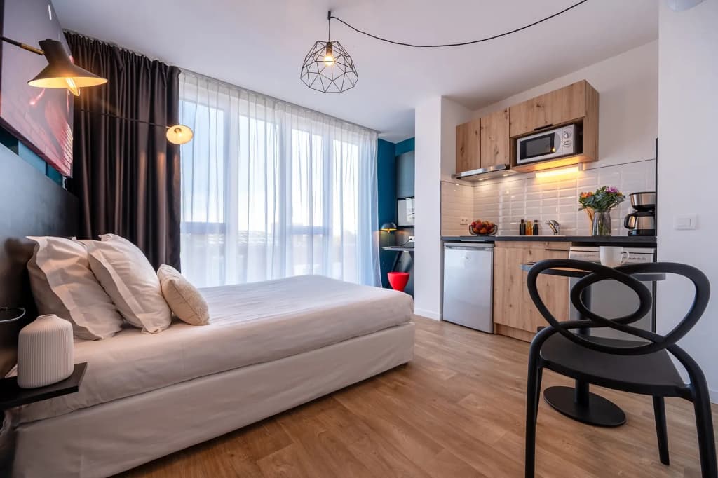 Nemea Appart Hotel Coliseum Amiens Centre - Photo 2