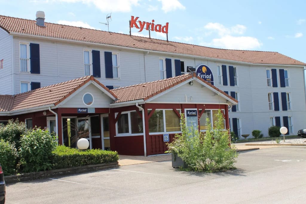 greet Hotel Dijon Sud Longvic - Photo 1