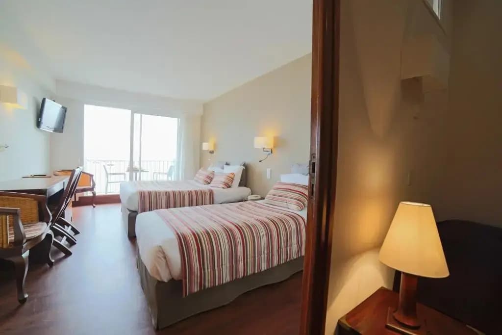 Hotel De la Plage - Miniature 4