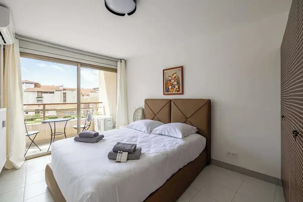 Very Nice Renovated Apartment - Cannes La Bocca - 3br/6p - Photo 3