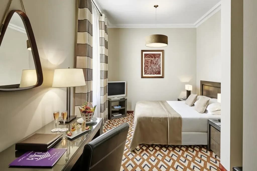 Hotel Juana - Photo 4