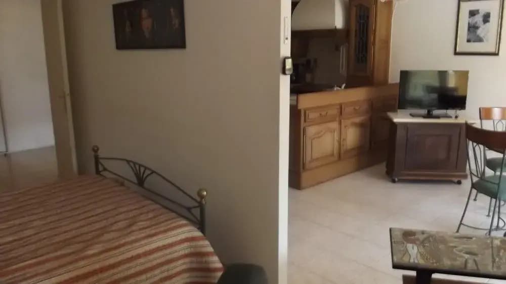 Appartement 4 personnes avec terrasse et parking quartier du Port de Nice - Photo 3