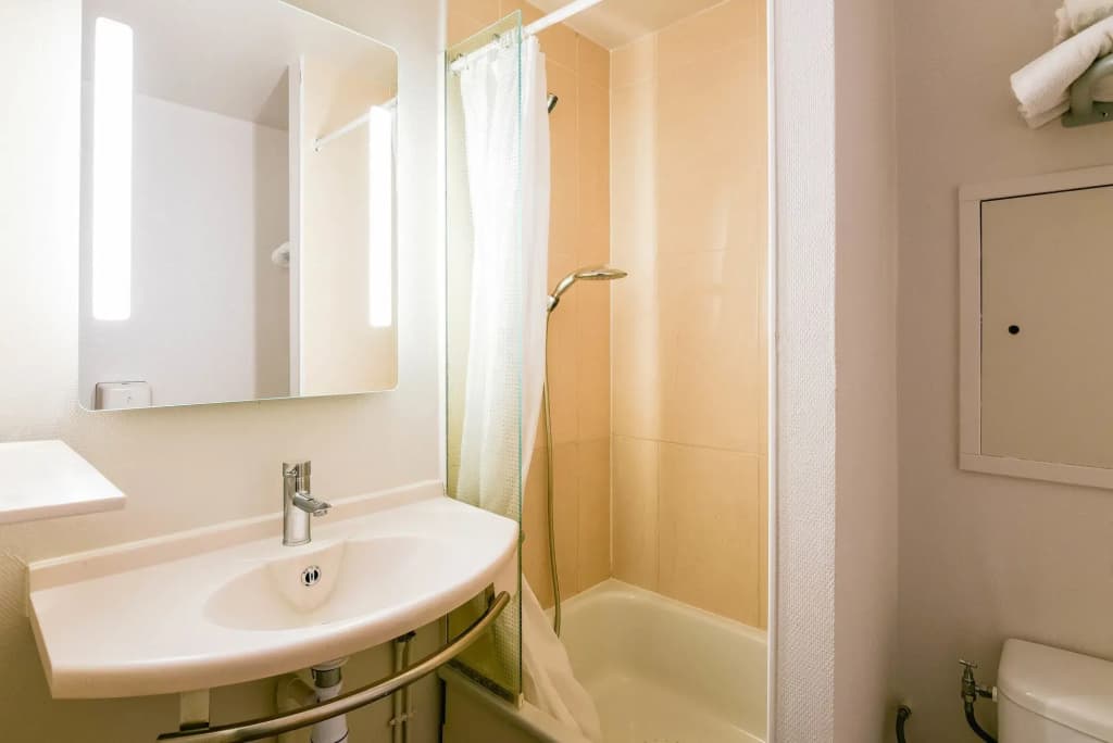 B&B HOTEL Narbonne (1) - Miniature 8