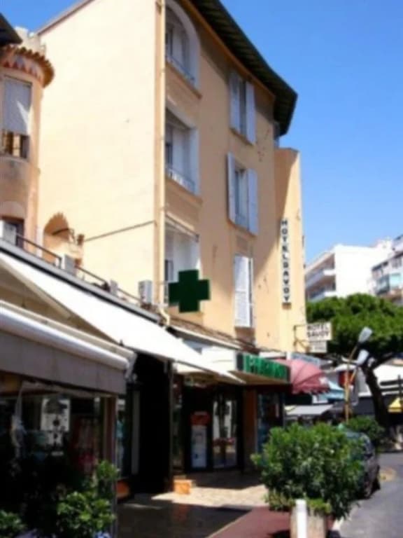 Hotel Savoy - Photo 1