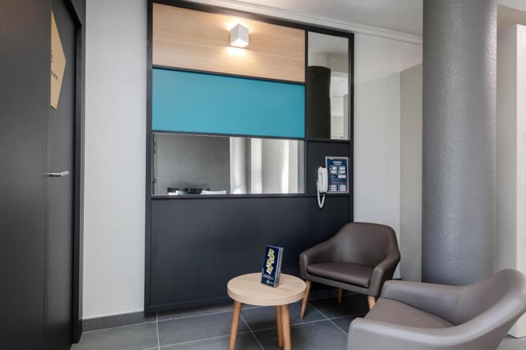 B&B HOTEL Poitiers (1) - Miniature 7