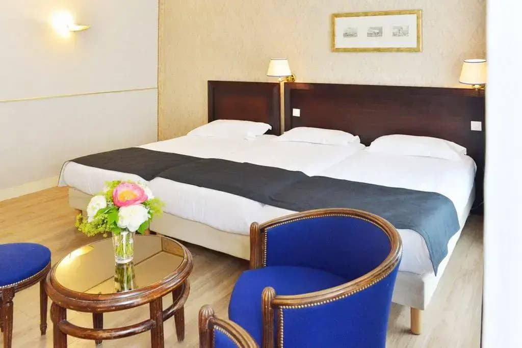 Hotel Unic Renoir Saint Germain - Miniature 7