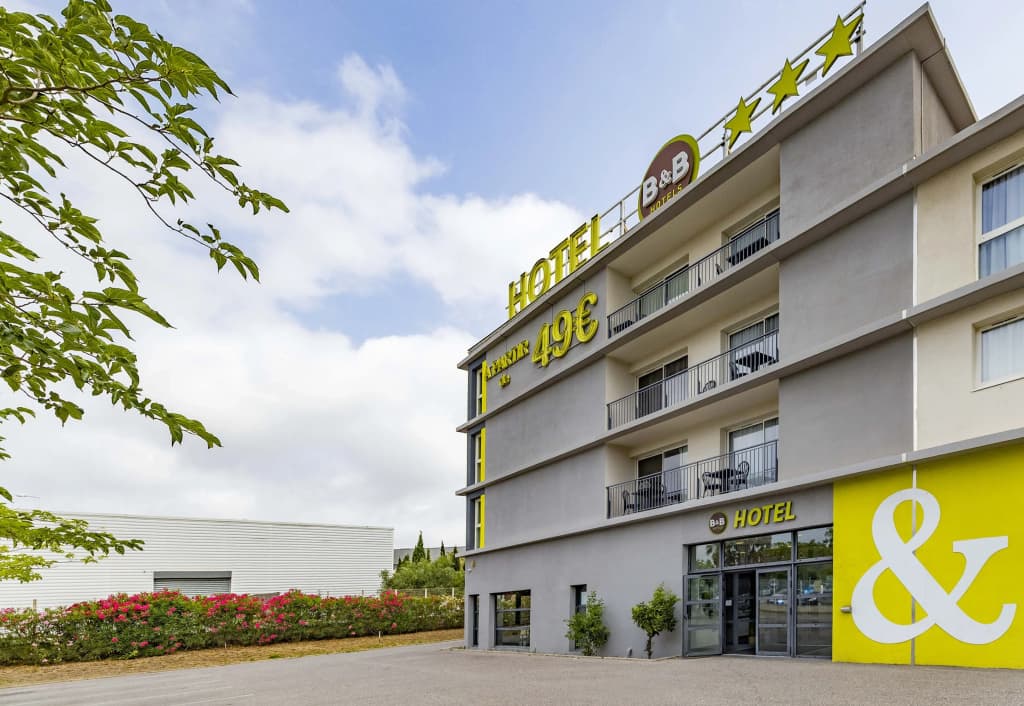 B&B HOTEL Dijon Valmy Toison d'Or - Photo 1