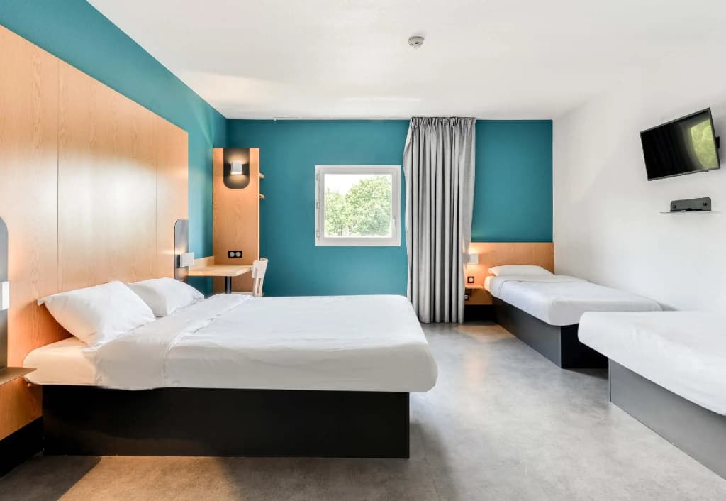 B&B HOTEL Montpellier Centre Le Millénaire - Photo 3