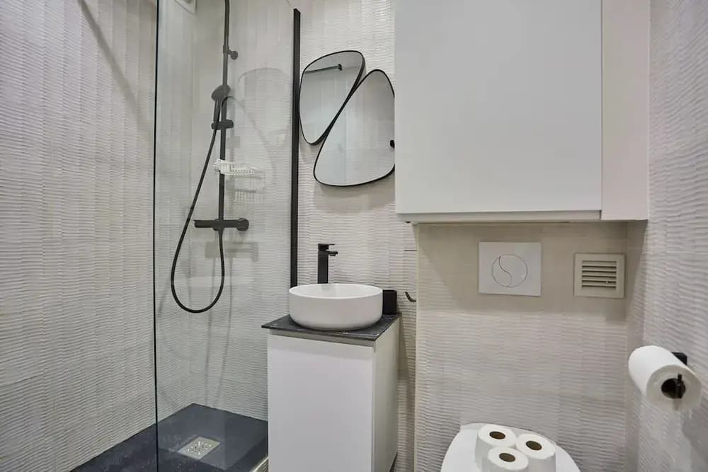 Charming Apartment Center of Paris Montmartre - Photo 5
