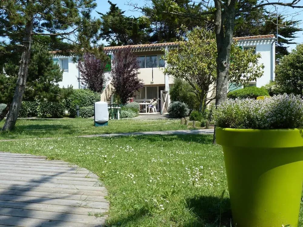 Holiday Home in Ars-en-re for Family - Miniature 6