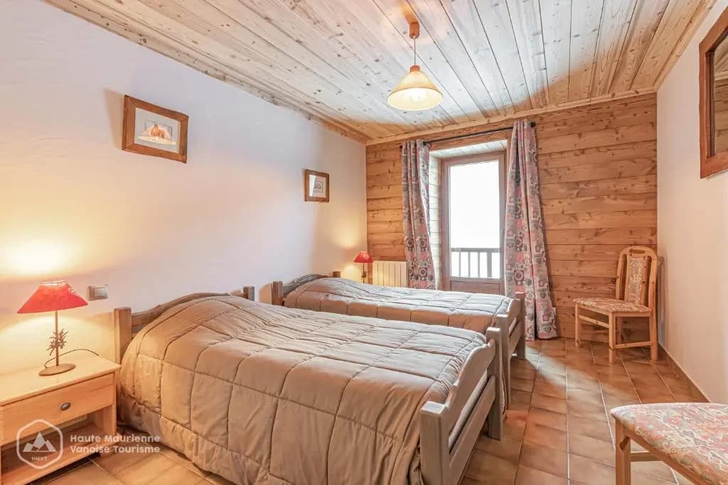 153 Rue des Rochers - Photo 2