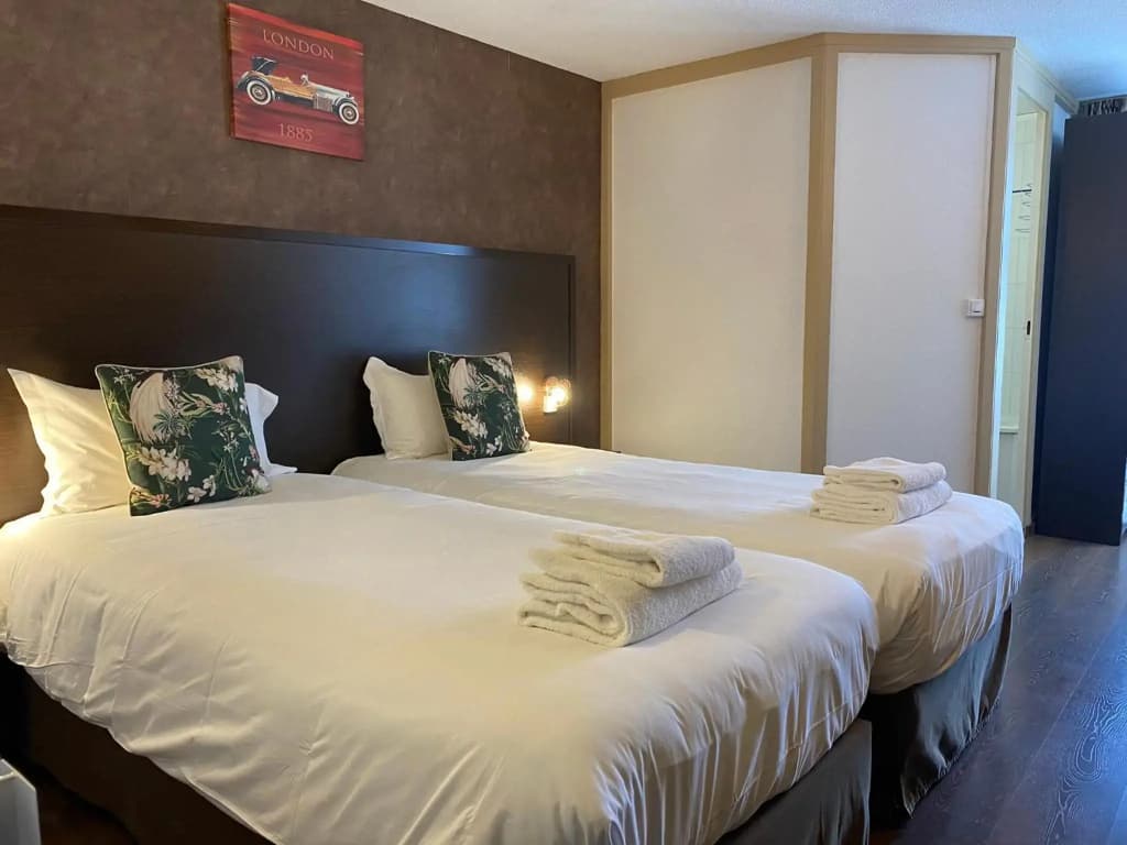Shelder Hotel - Miniature 3