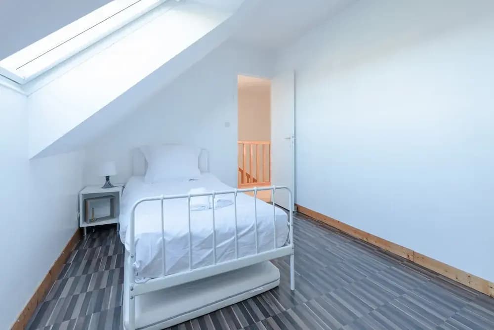 House in Saint-pabu Near Stunning Beaches - Photo 4