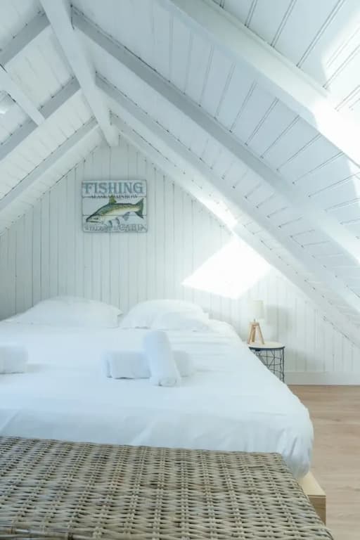 Small Cocoon for 2 by the sea - Miniature 2