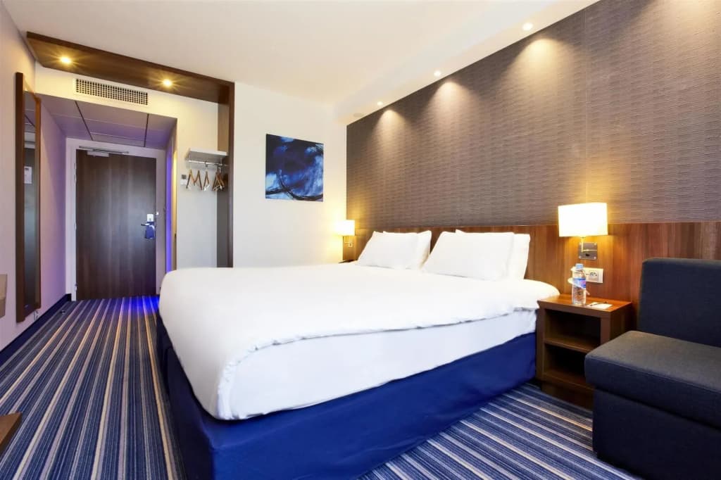 Holiday Inn Express Marseille Airport by IHG - Miniature 7