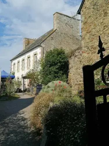Gîte De La Roche Derrien - Miniature 5