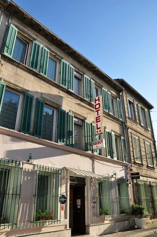 Hôtel Select - Photo 1