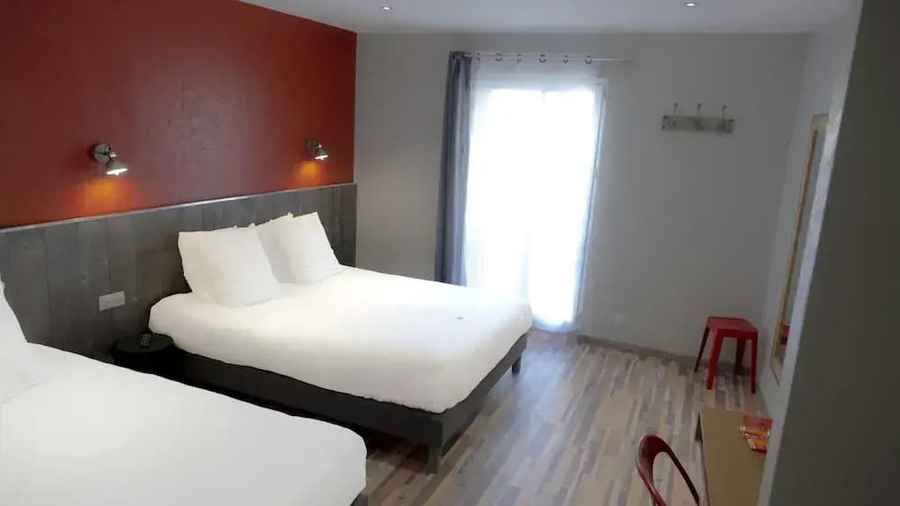 Logis Hotel Yseria - Historical Center - Miniature 6