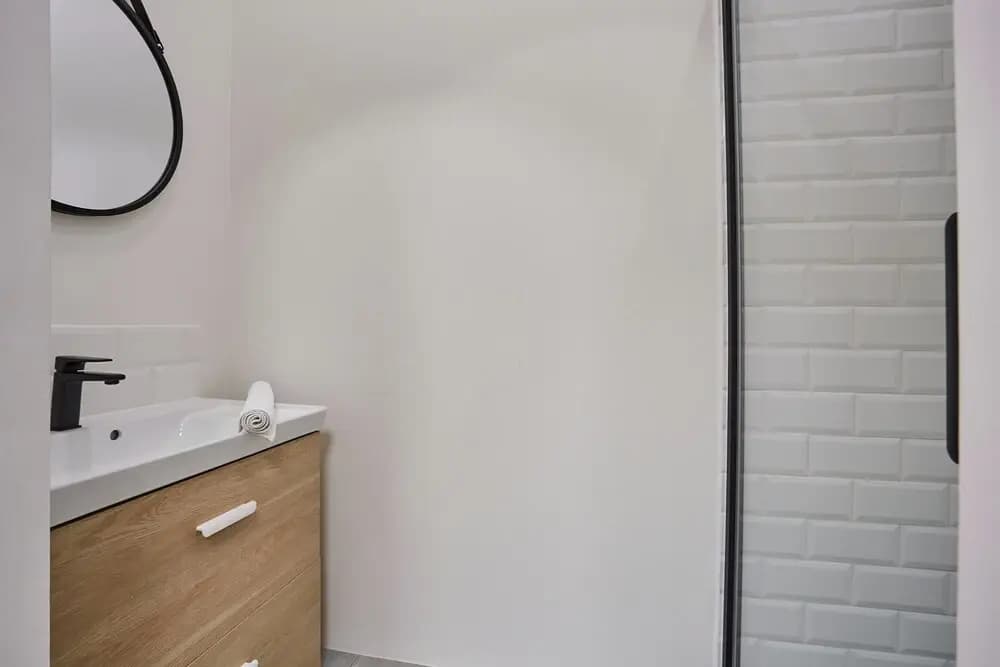 Superb Apartment 3 Bedrooms Center of Paris - Miniature 8