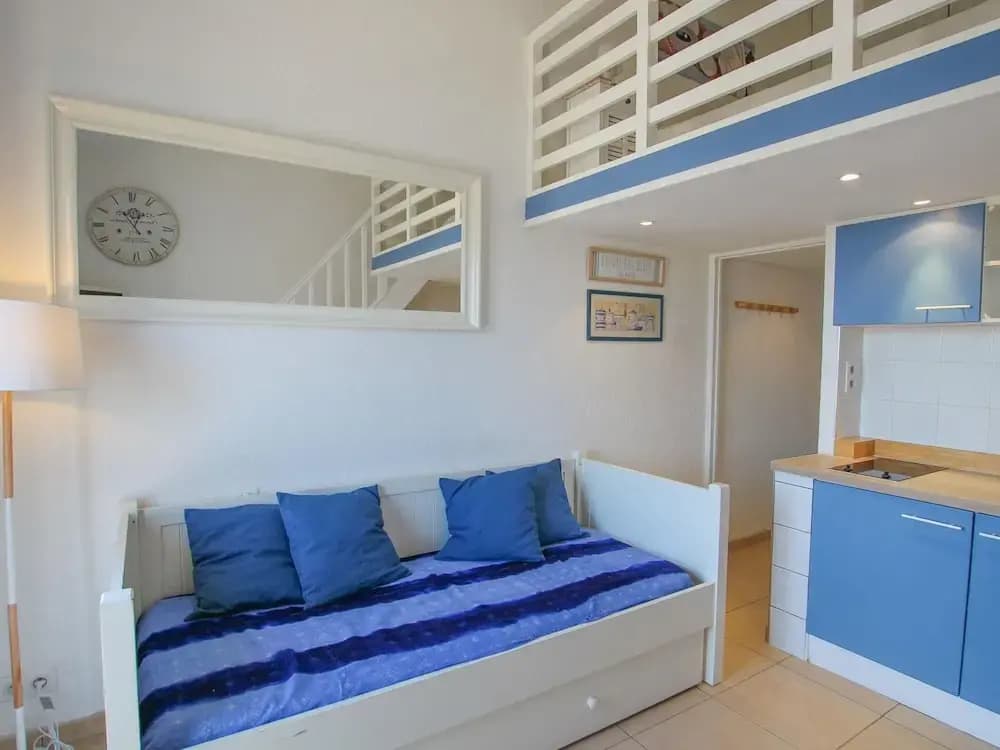 Comfortable Holiday Home Near the Beach - Miniature 6