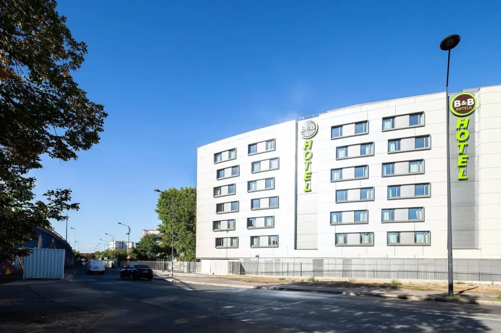 B&B HOTEL Saint-Denis Porte de Paris - Photo 1