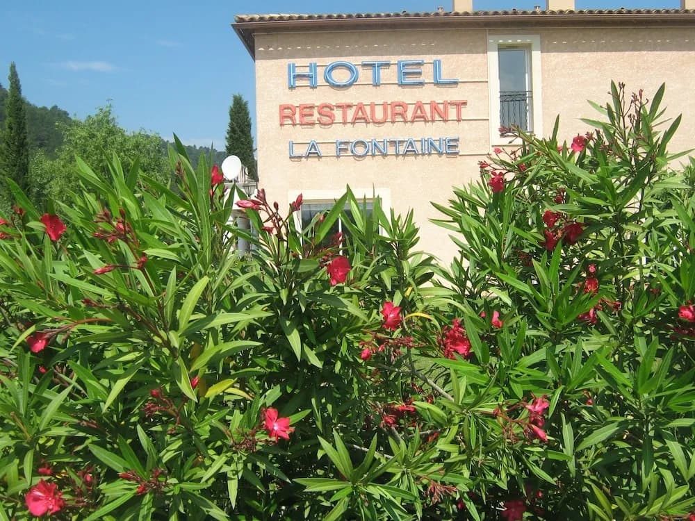 La Fontaine - Photo 1