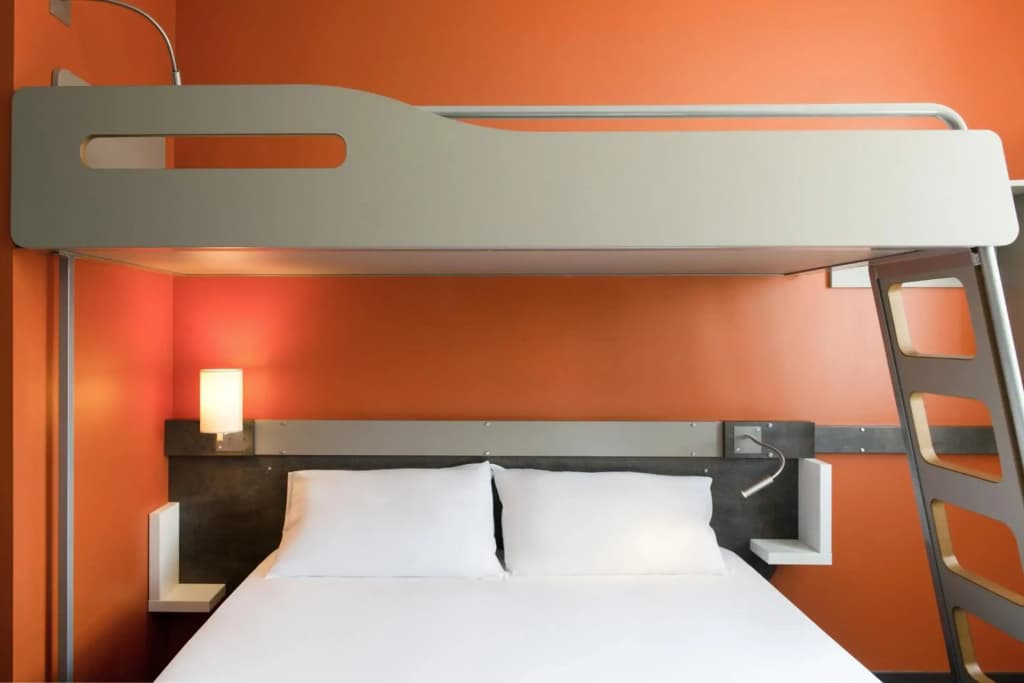 ibis budget Aéroport Lyon Saint Exupéry - Photo 3