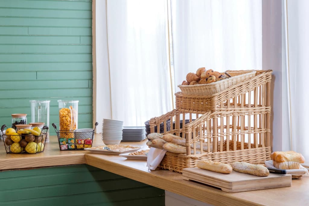 Sure Hotel by Best Western Argentan - Miniature 8