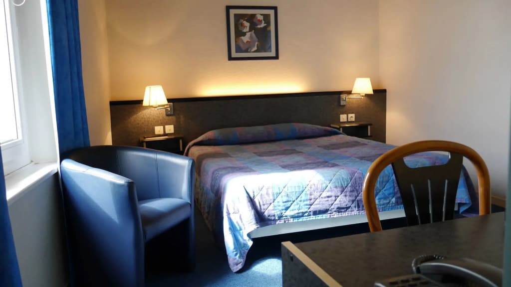 Hôtel Terminus - Photo 2