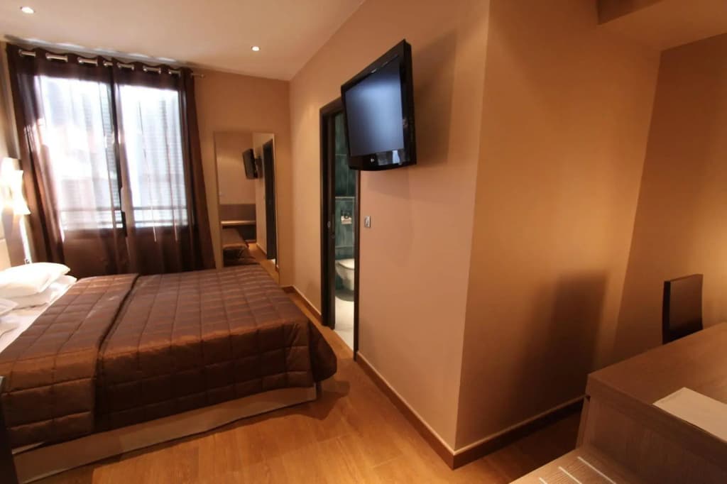 Hotel Chez Charles - Miniature 2
