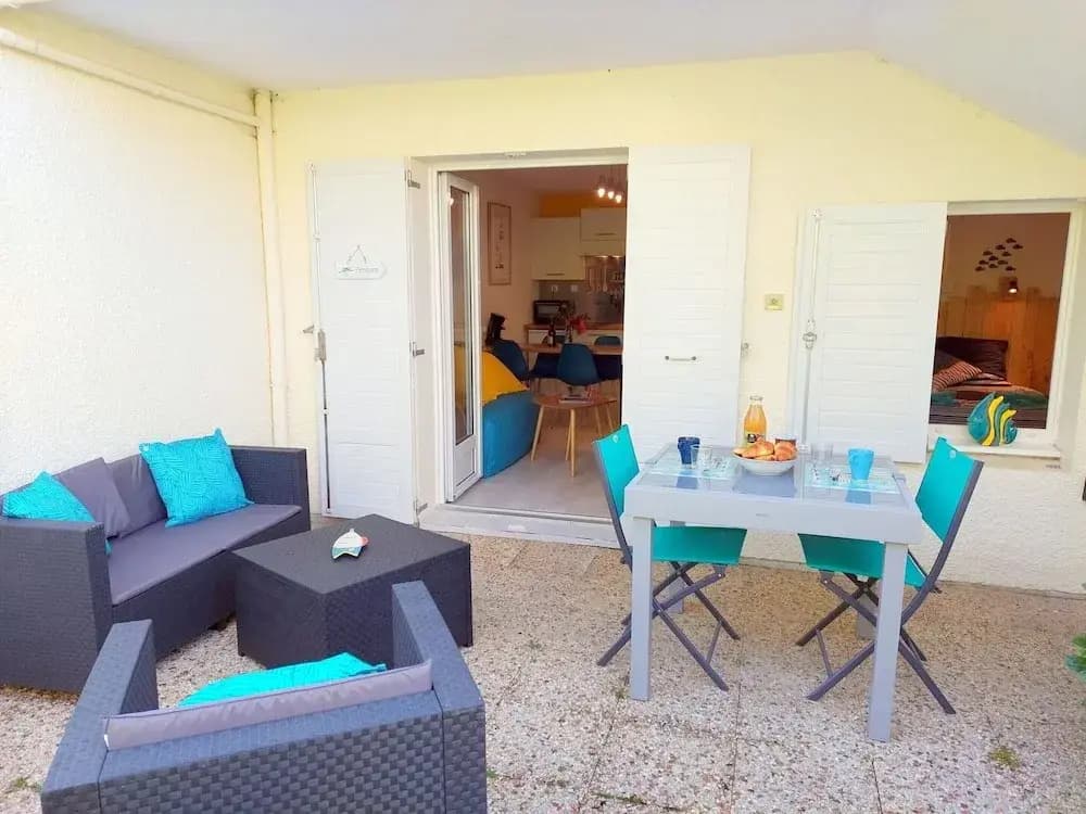 Pretty Apartment With a Terrace Near a Sandy Beach - Miniature 6