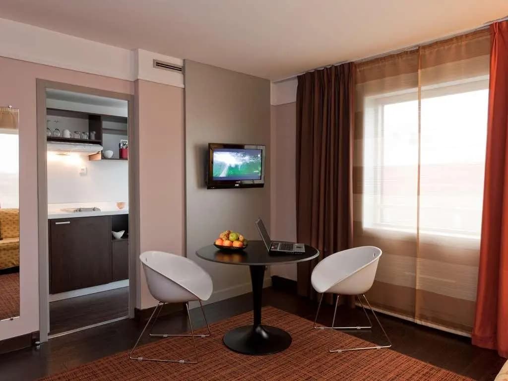 Residence Mercure Paris La Defense Grande Arche - Miniature 6