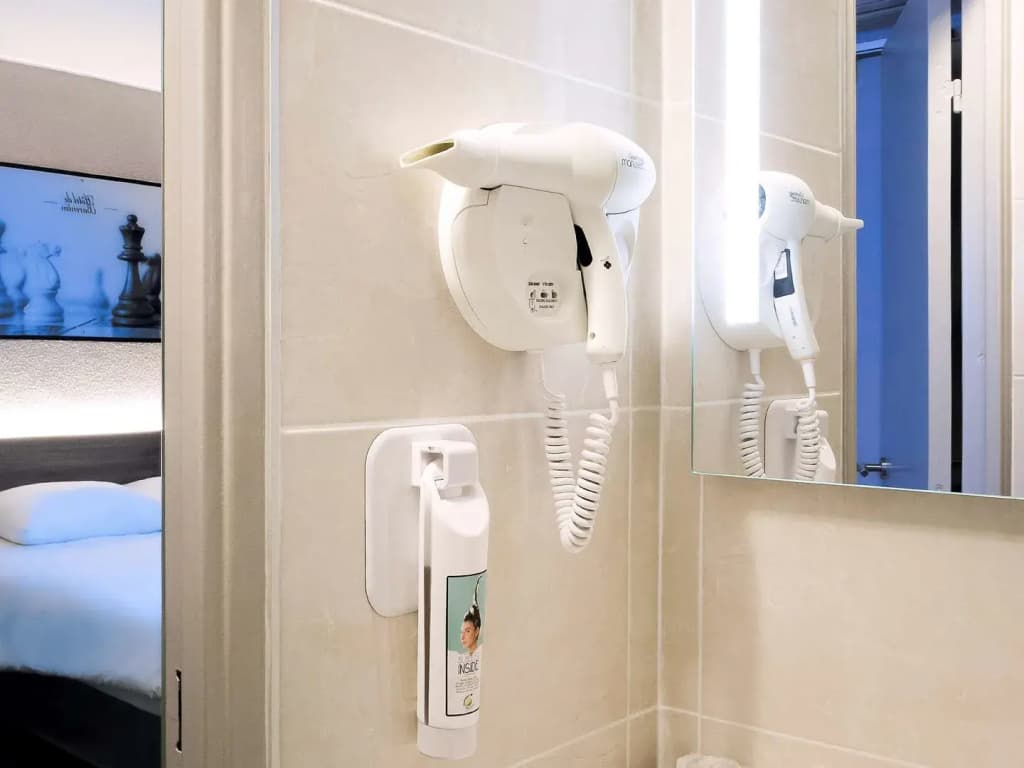 ibis Styles Rouen Nord Barentin - Miniature 8