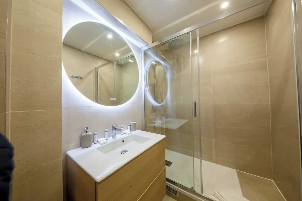 Superb Trocadero / Eiffel Tower Apartment - Photo 3