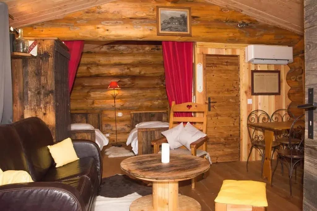 Les Cabanes du Salève - Photo 1