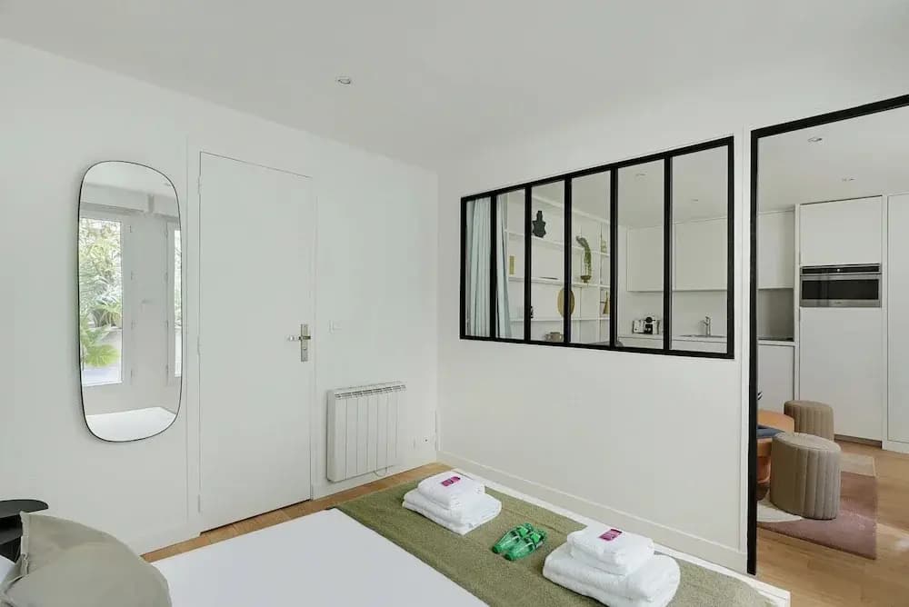 Magnificent Apartment in Les Halles - Photo 2