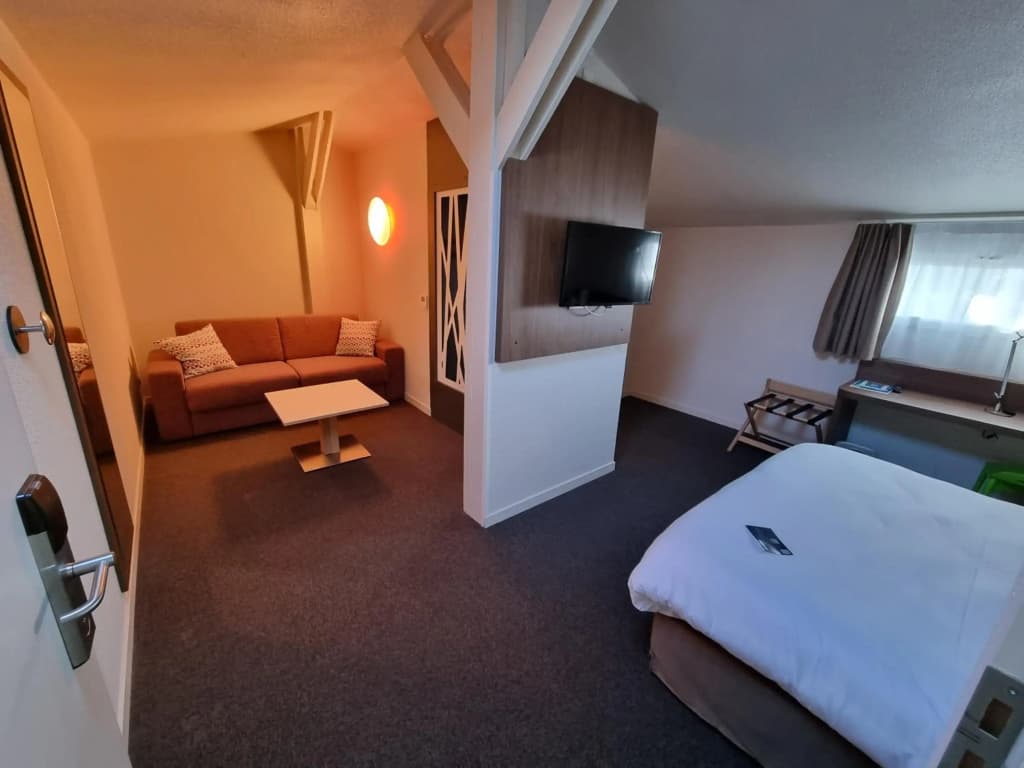 Hotel Campanile Toulouse - Blagnac Aéroport - Miniature 6