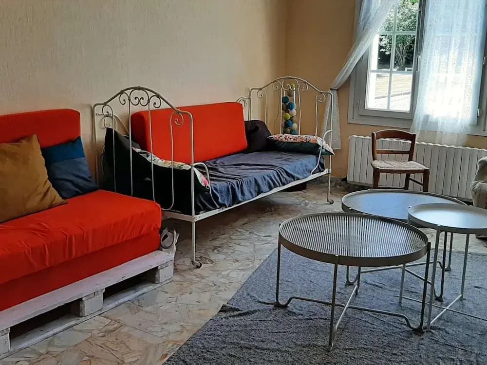 Family-friendly Holiday Home Near the Coast - Miniature 4