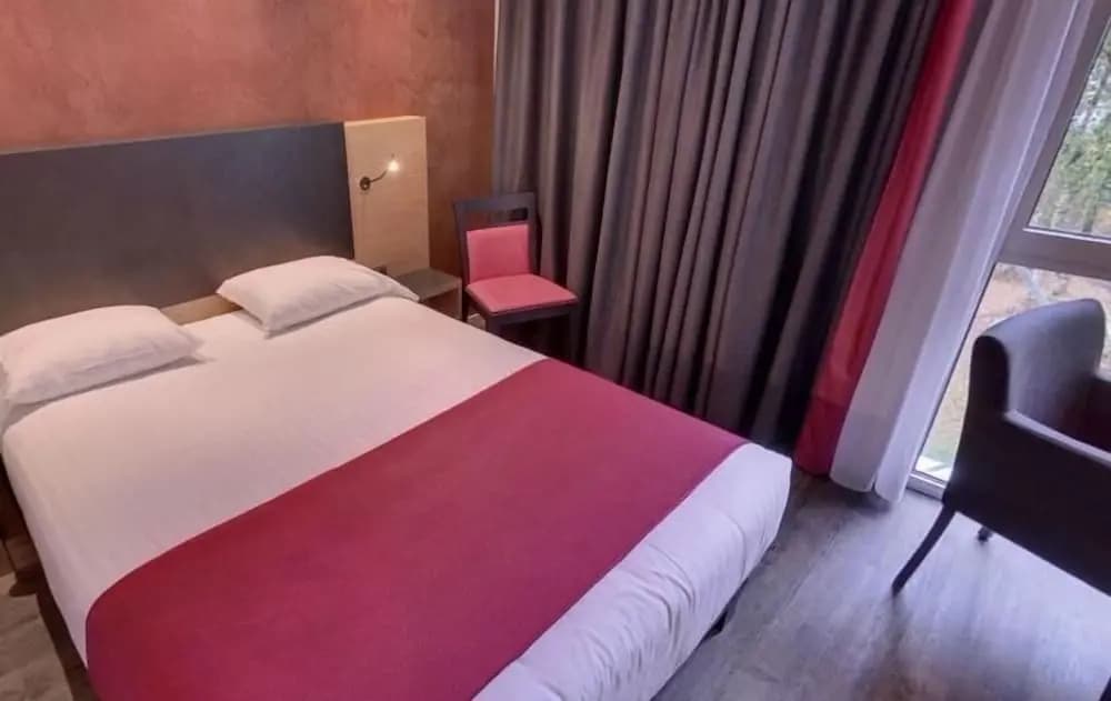 Hôtel de La Louée - Miniature 6