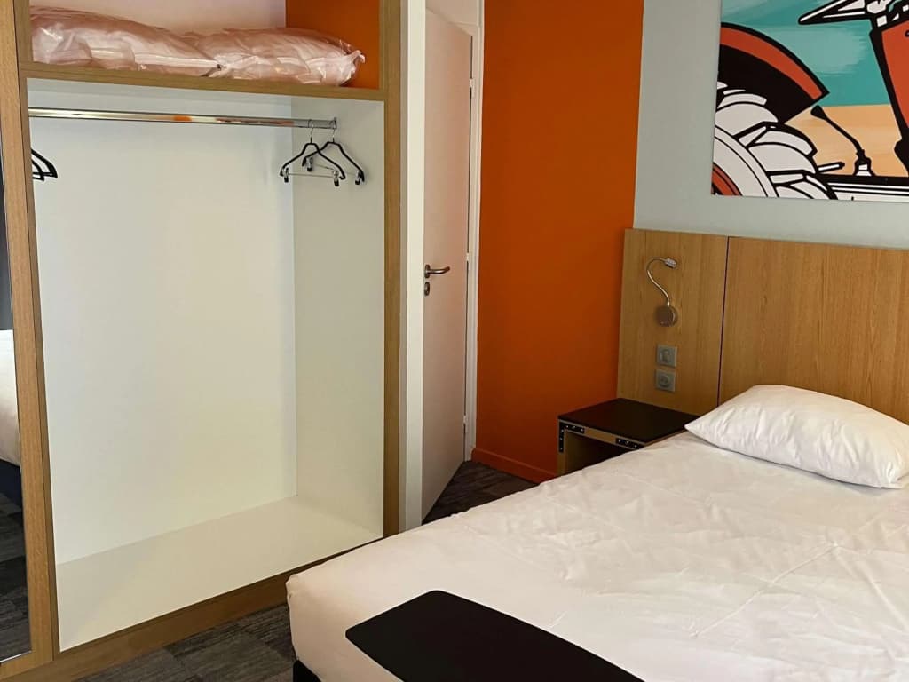 ibis Styles Bourbon Lancy - Photo 1