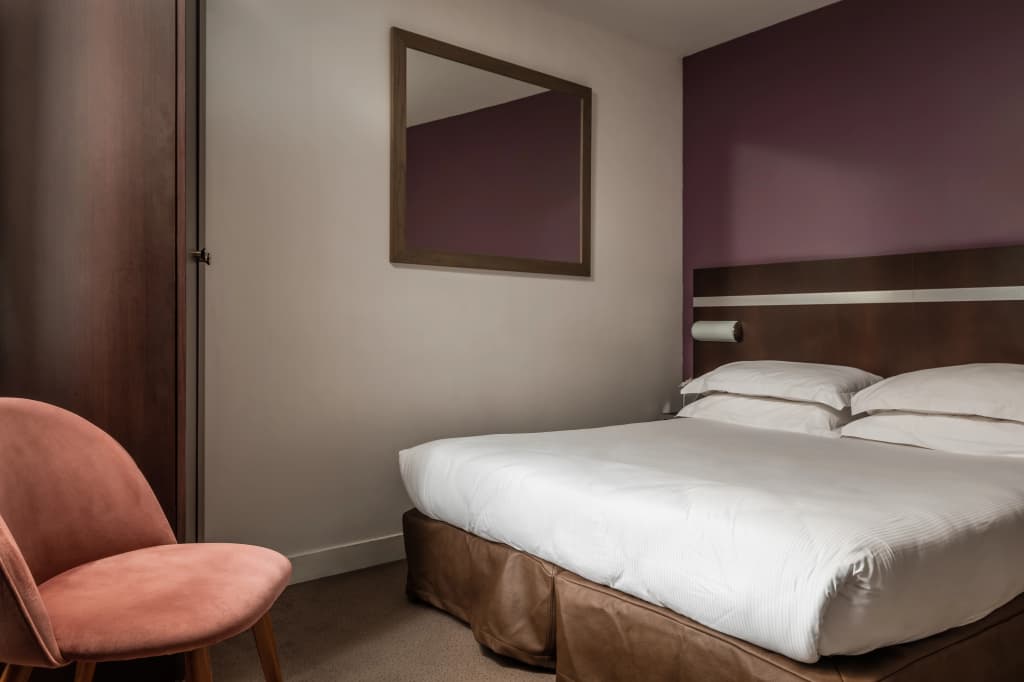 Hotel Arc de Triomphe - Photo 2
