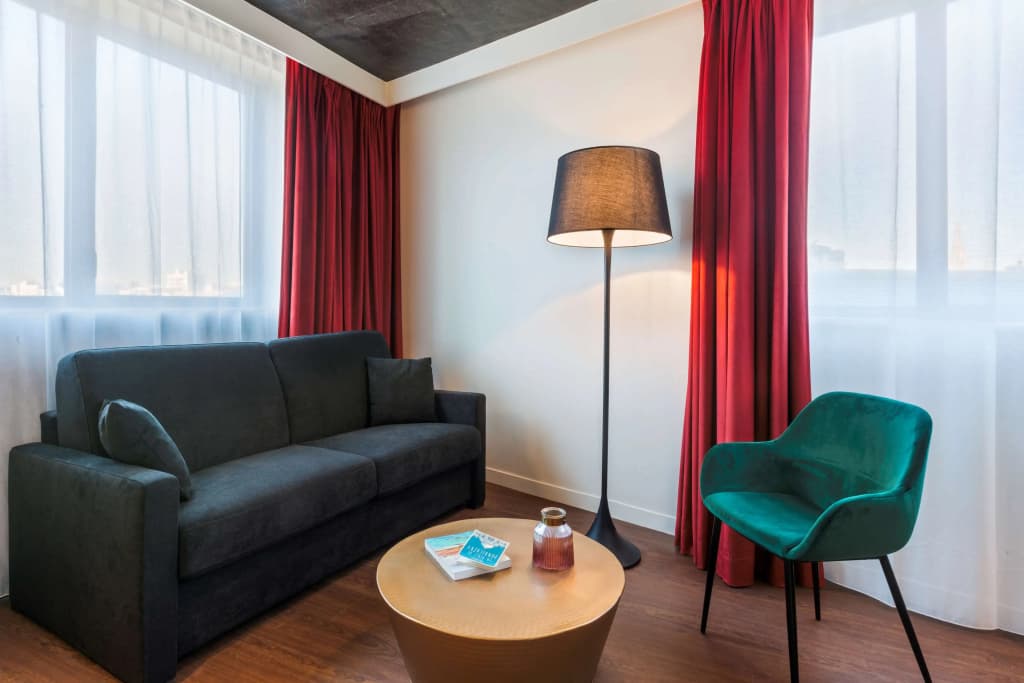 Aiden by Best Western Lorient Centre - Photo 4