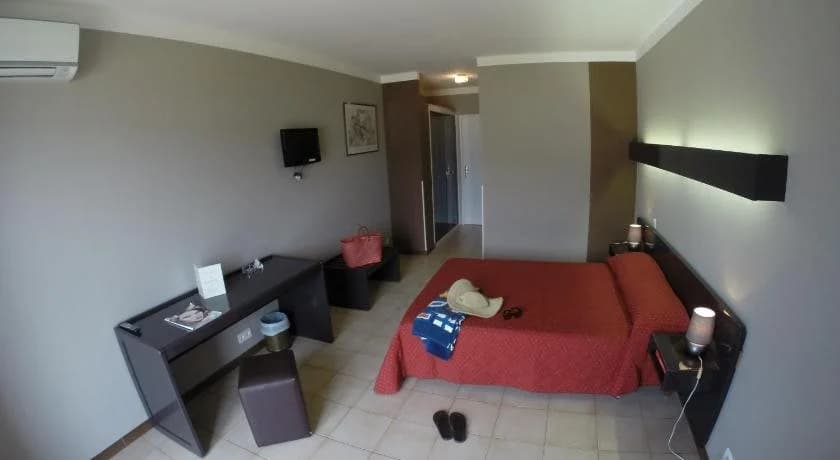 Beach Hotel - Miniature 3