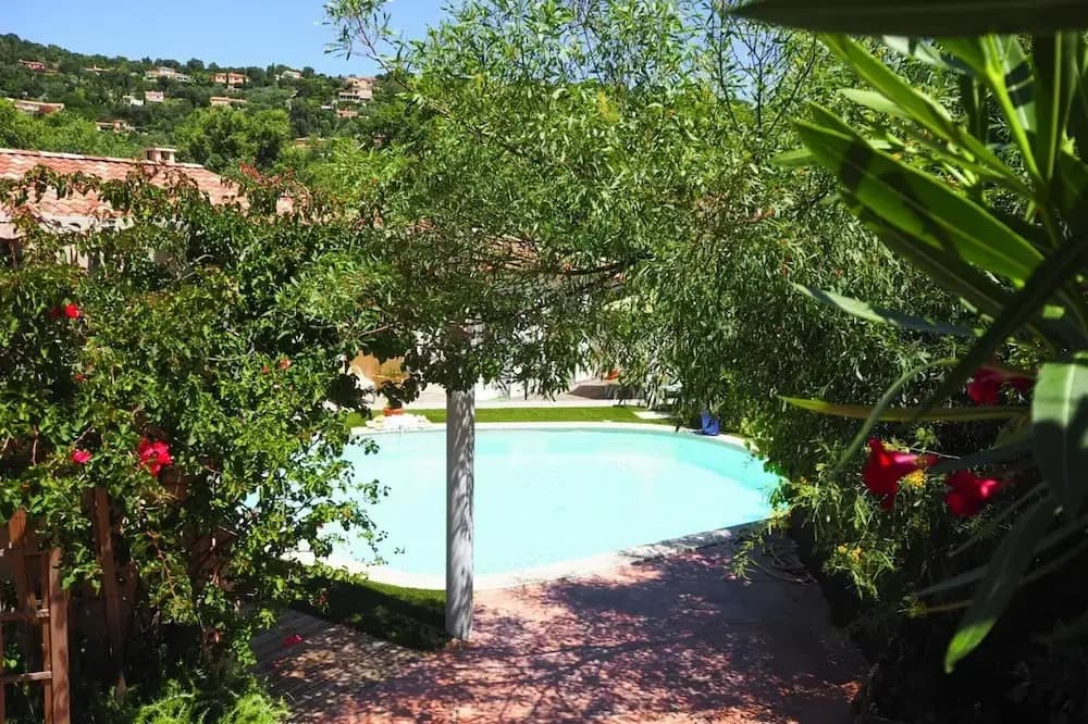 Pretty and Modern Villa With Private Pool, Cavalaire-sur-mer - Photo 2