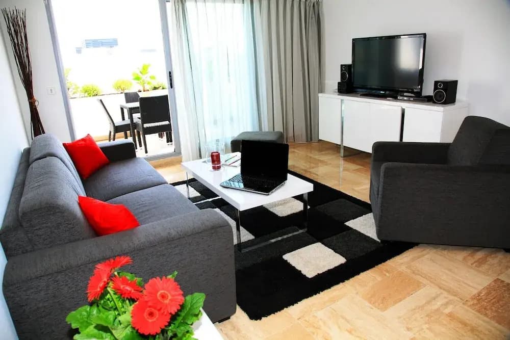 Apartment in Cote D'azur Near the Beach - Photo 3
