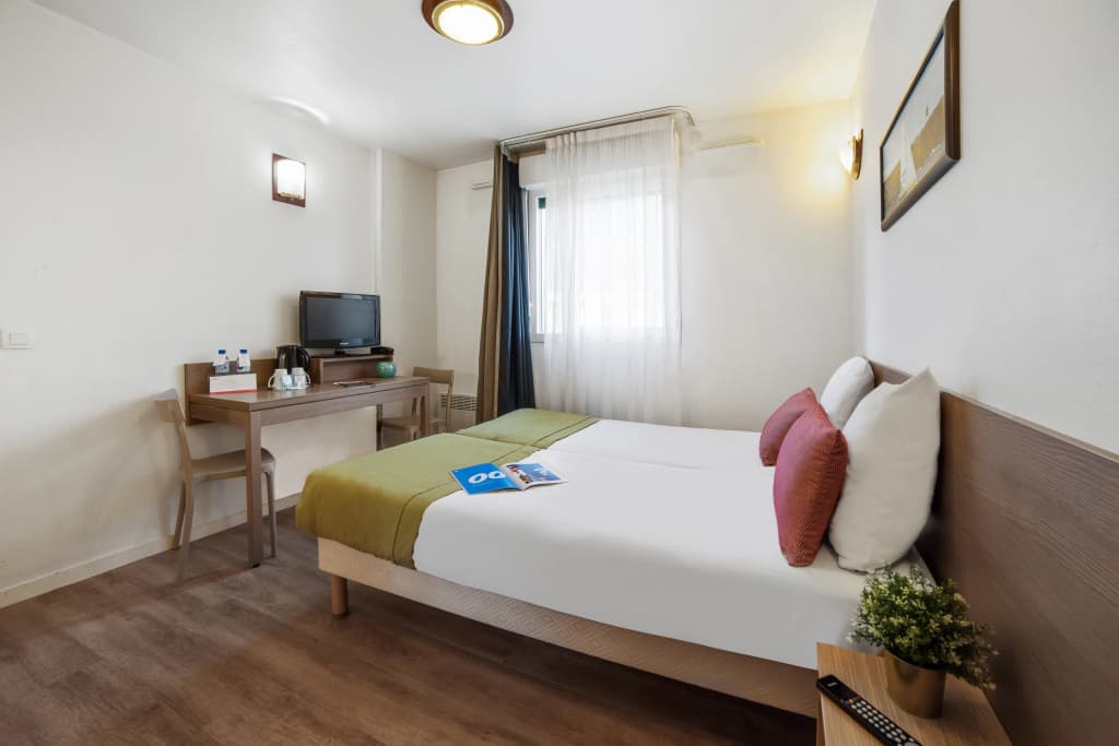 Comfort Aparthotel Versailles Saint Cyr l'Ecole - Photo 4
