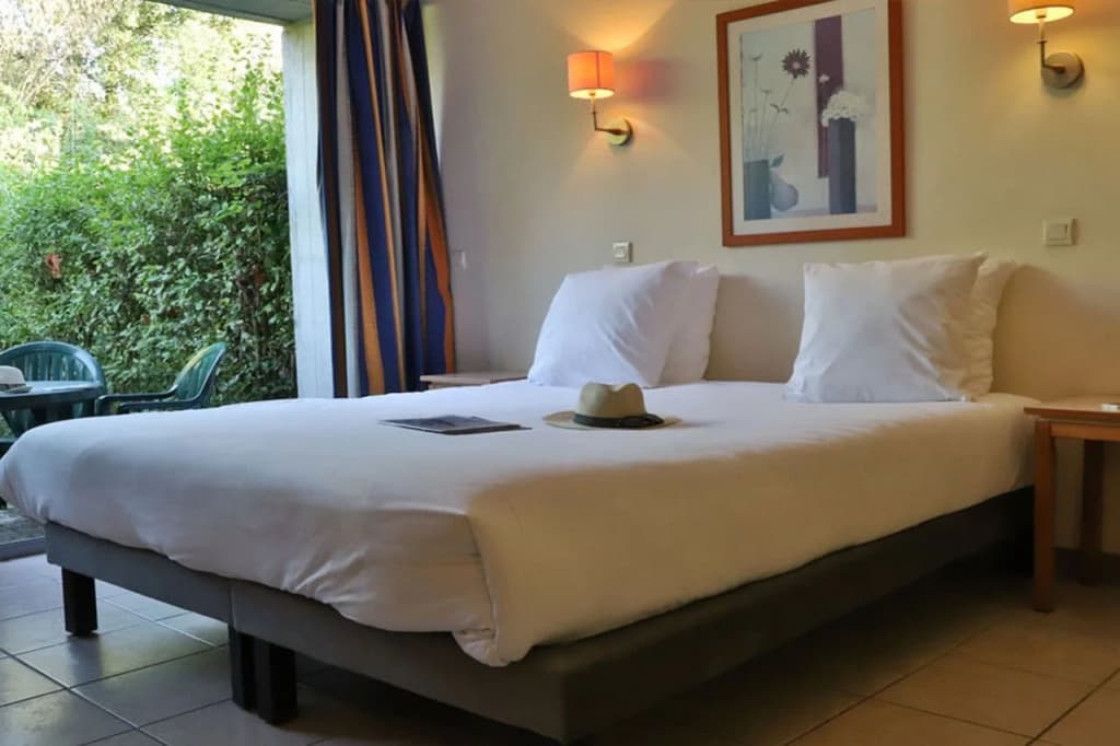 SOWELL HOTELS Ardèche - Photo 2