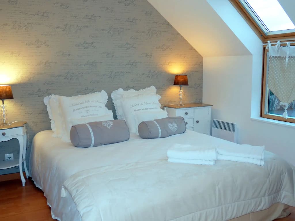 Beachfront Holiday Home in Guisseny - Miniature 3