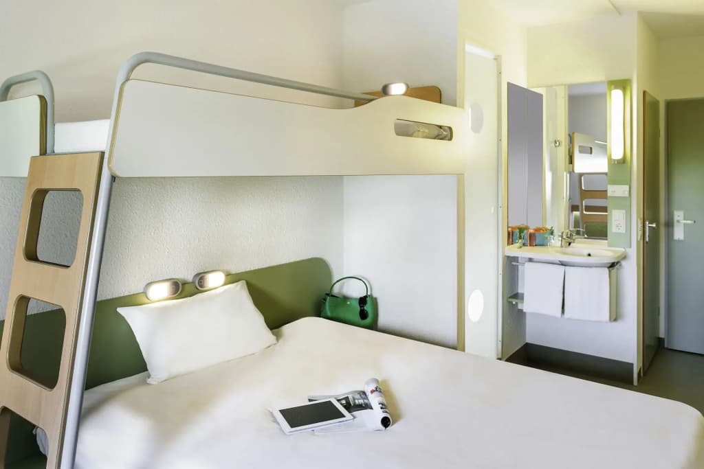 Hotel Ibis Budget Lyon Est Chaponnay - Photo 4