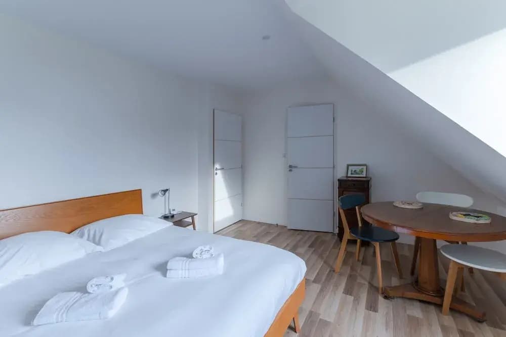 Holiday Home in Saint-pabu Near Beniguet Beach - Photo 2